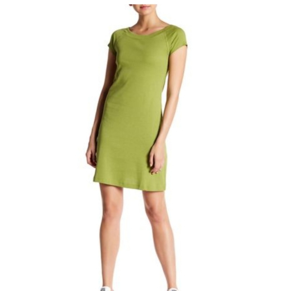 Workshop short raglan sleeve dress
Green